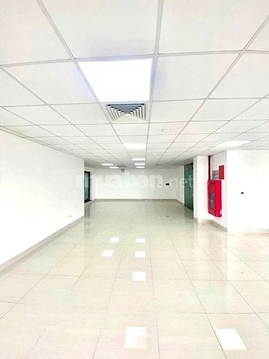 Cho thuê sàn 180m2 xây dựng tại Cầu Giấy cạnh Bưu điện Cầu Giấy