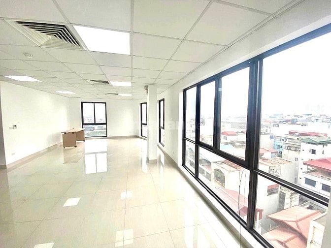 Cho thuê sàn 180m2 xây dựng tại Cầu Giấy cạnh Bưu điện Cầu Giấy