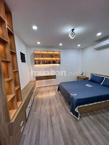 Đi nước ngoài định cư bán gấp nhà ở đường Lương Hữu Khánh, phường Phạm
