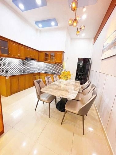 Đi nước ngoài định cư bán gấp nhà ở đường Lương Hữu Khánh, phường Phạm