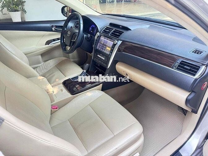 Camry 2018 2.0E - Nâu Vàng