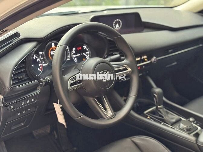 Mazda 3 2022 1.5L Premium - 46000 km