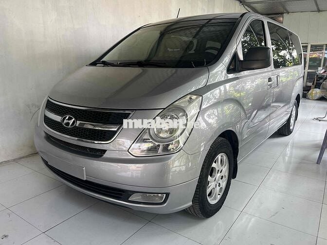 Hyundai Grand Starex 2013 2.5 MT - 180000 km