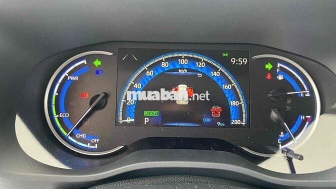 Toyota Innova Cross HEV 2025