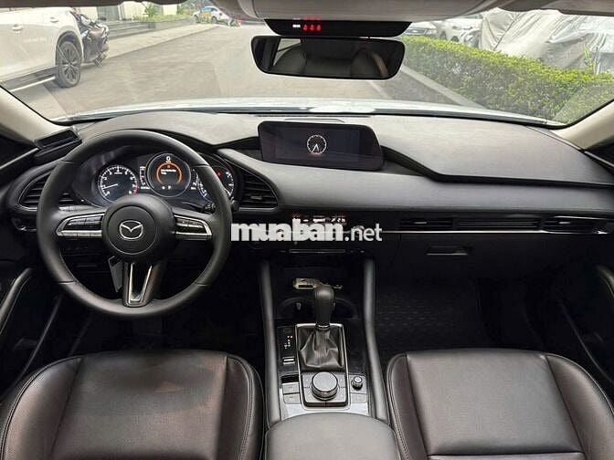 Mazda 3 2022 1.5L Premium - 46000 km