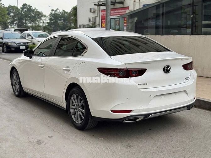Mazda 3 2022 1.5L Premium - 46000 km