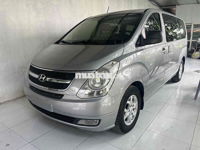 Hyundai Grand Starex 2013 2.5 MT - 180000 km