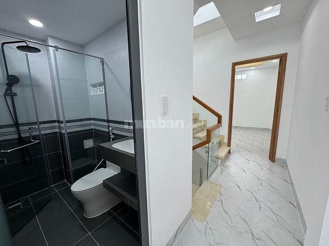 3lầu, mới 100% xe hơi đổ cách nhà 10m khu VIP Nguyễn Văn Đậu gần PĐLưu