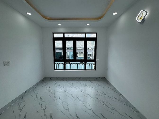 3lầu, mới 100% xe hơi đổ cách nhà 10m khu VIP Nguyễn Văn Đậu gần PĐLưu