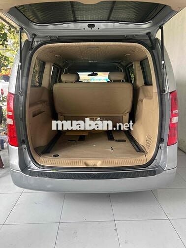 Hyundai Grand Starex 2013 2.5 MT - 180000 km