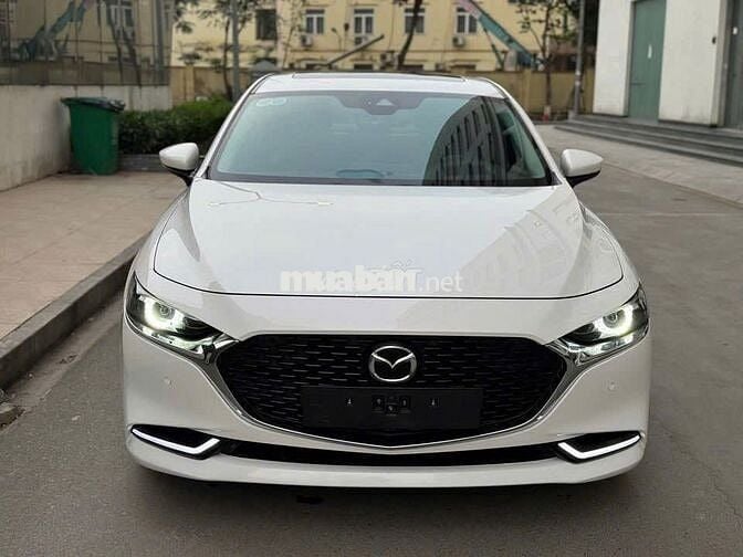 Mazda 3 2022 1.5L Premium - 46000 km