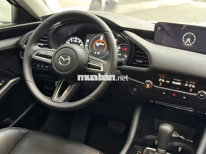 Mazda 3 2022 1.5L Premium - 46000 km