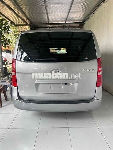Hyundai Grand Starex 2013 2.5 MT - 180000 km