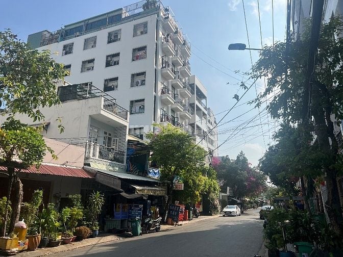 Cần bán toà nhà căn hộ Lý Phục Man, Quận 7