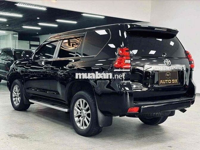 Toyota Land Cruiser Prado 2.7VX Model 2021 đẹp