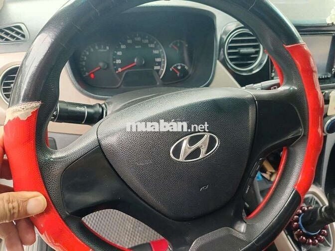 Hyundai Grand i10 2016 Sedan 1.2 MT - 20 km