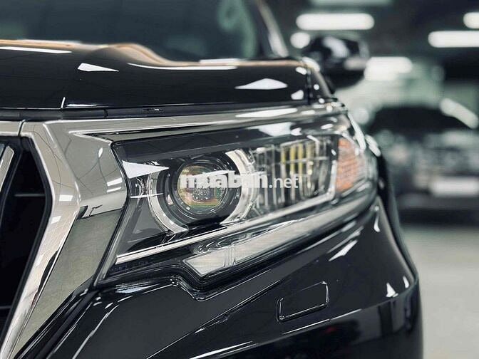 Toyota Land Cruiser Prado 2.7VX Model 2021 đẹp