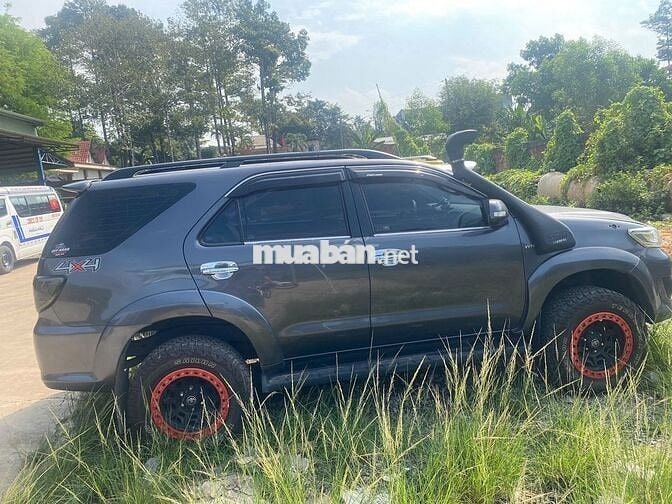 Toyota Fortuner 2013 2.7V 4x4 AT - 110000 km