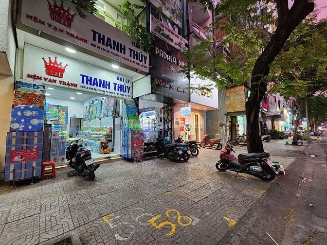 Chính chủ cần cho thuê mặt bằng mặt tiền Lê Văn Sỹ, quận 3