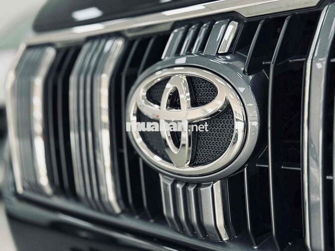 Toyota Land Cruiser Prado 2.7VX Model 2021 đẹp