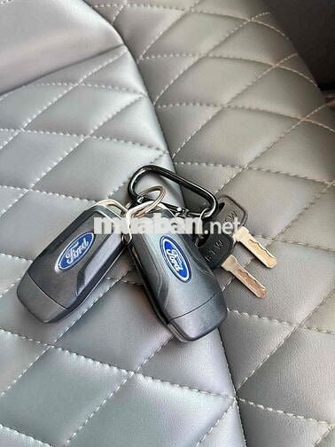 Ford Ranger 2023 XLS 4x2 AT nhiều đồ chơi