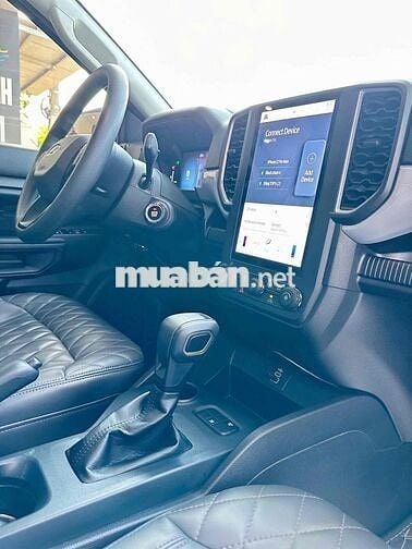 Ford Ranger 2023 XLS 4x2 AT nhiều đồ chơi