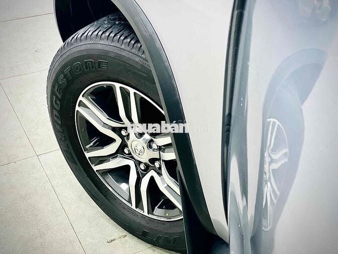 Toyota Fortuner 2.4AT 4x2 2020 siêu chất