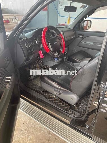Ford Everest 2014 số sàn máy dầu