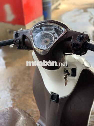 sh mode đời 2016 xe đẹp không tì vết, máy zin êm.
