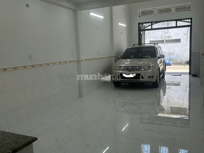 4x20, hẻm 8m thông đường Hương Lộ 2.