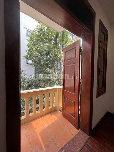 Chính Chủ Bán Nhà 472/55 Lạc Long Quân Tây Hồ 5 Tầng Giá 18 Tỷ TL