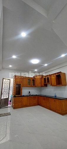 4x20, hẻm 8m thông đường Hương Lộ 2.