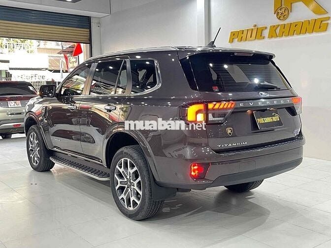 Ford Everest 2022 Titanium 2.0L 4x4 AT - 26000 km