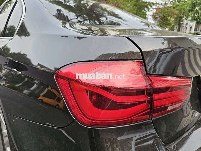 BMW 3 Series 2015 320i - 71500 km