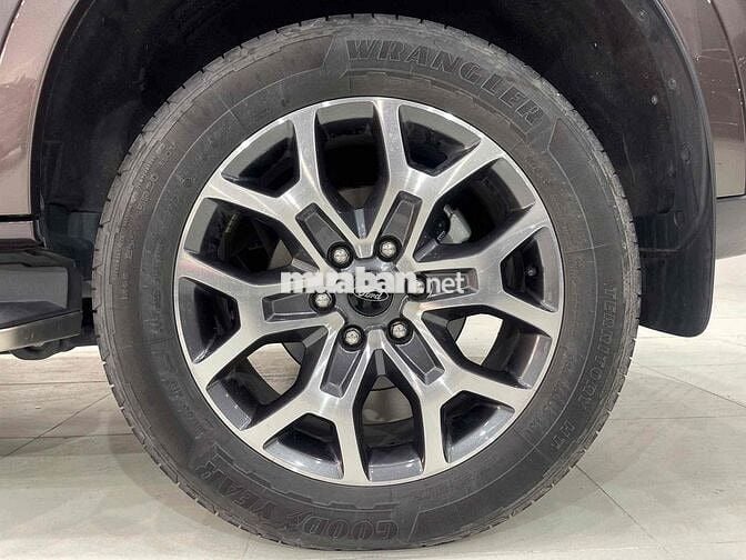 Ford Everest 2022 Titanium 2.0L 4x4 AT - 26000 km