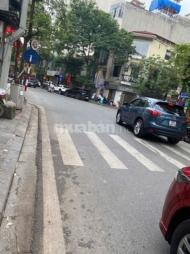 CHO THUÊ TOÀ NHÀ XÂY MỚI MP 92 QUÁN THÁNH SO ĐỎ 160 M2 MT 5,5 MX7 TẦNG