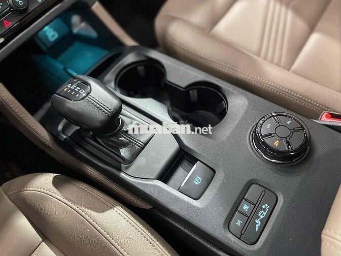 Ford Everest 2022 Titanium 2.0L 4x4 AT - 26000 km