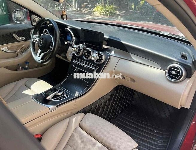 Mercedes Benz C Class 2019 C 200 - 70000 km