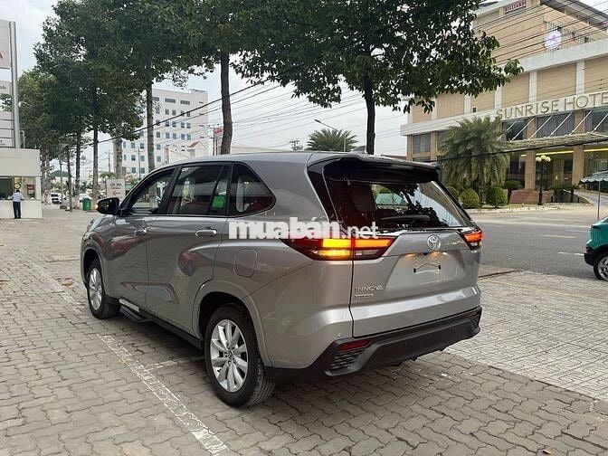 Toyota Innova Cross 2024 - 9000 km