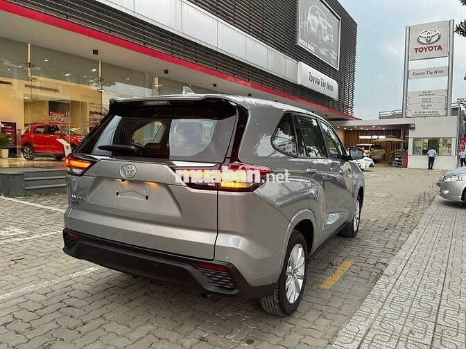 Toyota Innova Cross 2024 - 9000 km