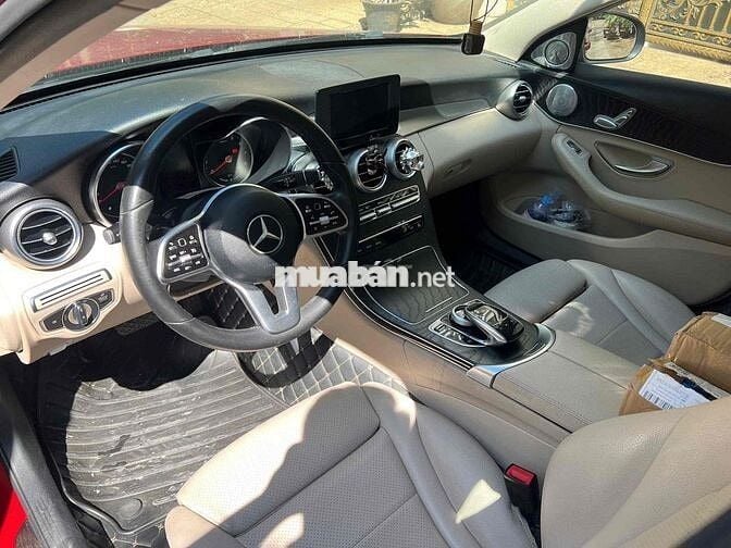 Mercedes Benz C200 Facelift 2019 đỏ/kem