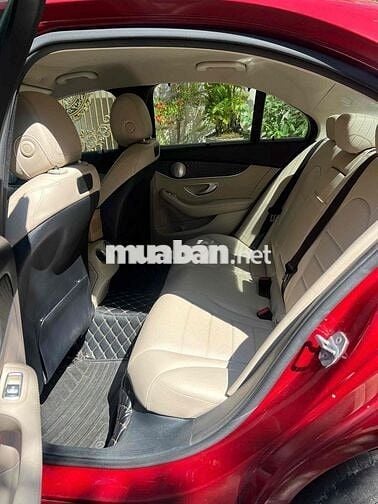 Mercedes Benz C200 Facelift 2019 đỏ/kem