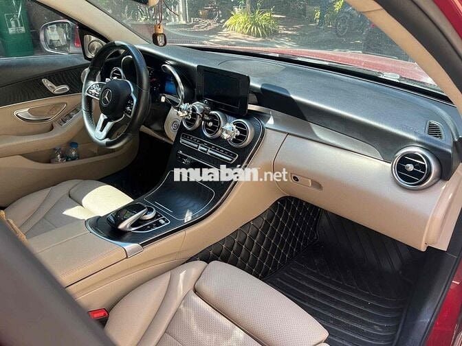 Mercedes Benz C200 Facelift 2019 đỏ/kem
