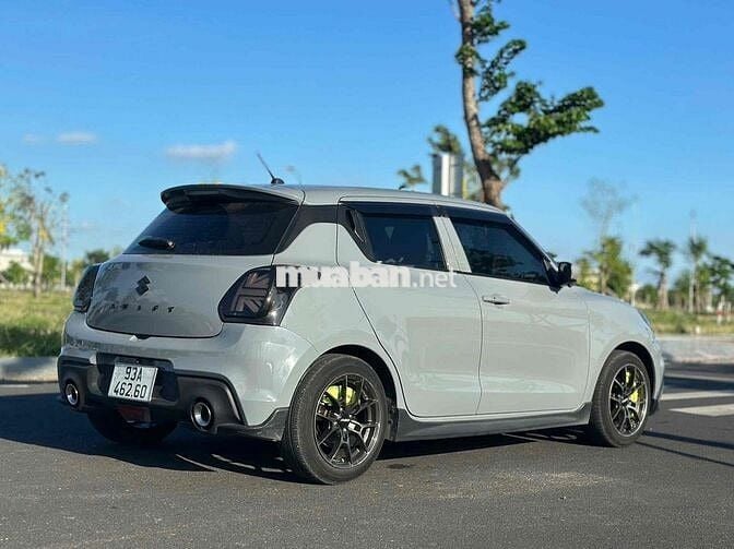 Suzuki Swift 2021-52000 km lên 100tr tiền đồ chơi