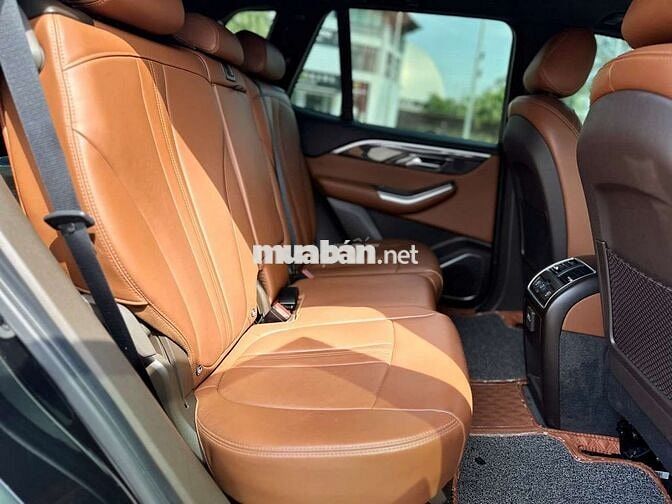 VinFast Lux SA2.0 Premium 2022 - 35000 km