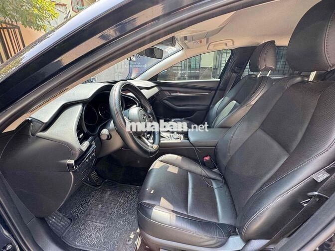 Mazda 3 2023 1.5L Luxury - 31000 km
