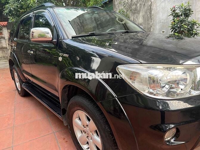 Toyota Fortuner 2010 2.7V 4x4 AT - Zin chất 100%