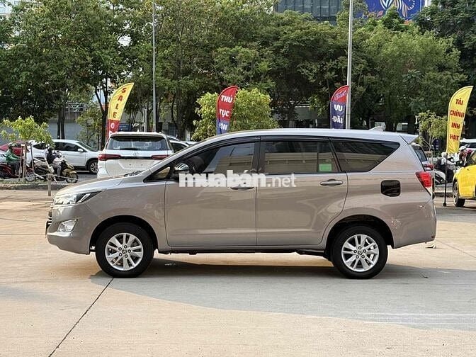 Toyota Innova 2020 E 2.0 MT - Số Sàn- Xe Tại Hãng