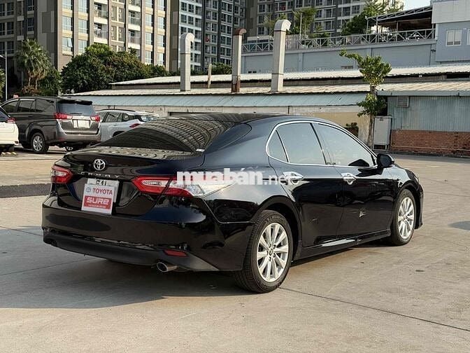 Toyota Camry 2021 2.0G - chỉ 812 Triệu - Tại Hãng