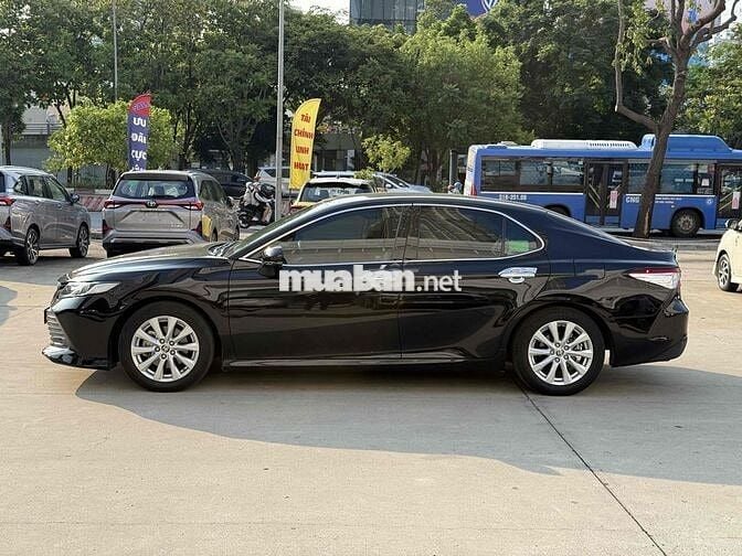 Toyota Camry 2021 2.0G - chỉ 812 Triệu - Tại Hãng